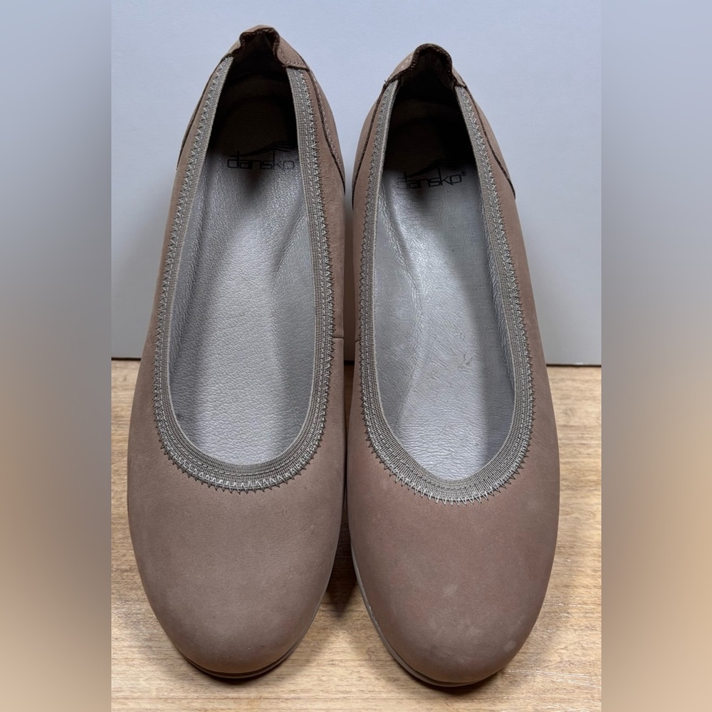 Dansko Kristen Taupe Milled Nubuck Ballet Flats - Size 39 (US 8.5-9)